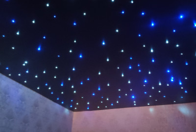Натяжной потолок "Звездное небо"