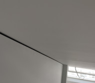 Парящий натяжной потолок – оригинальная дизайнерская концепция.